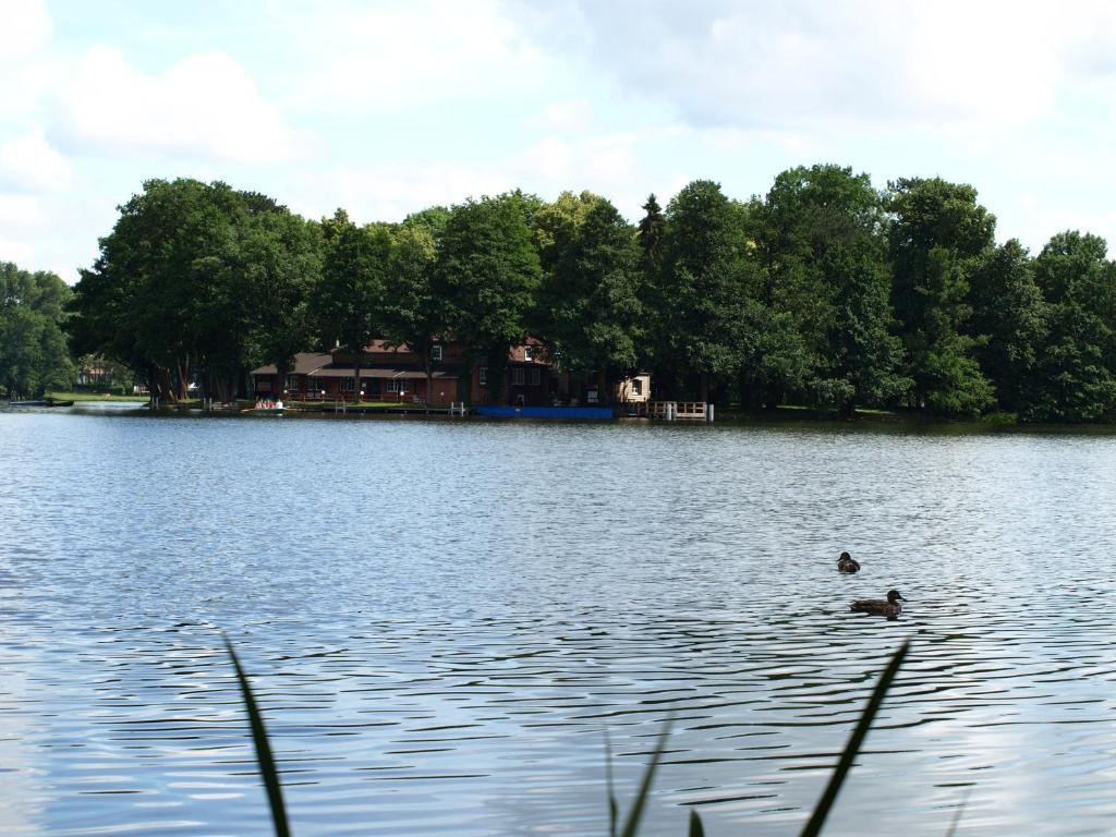 Hotel & Restaurant Waldschloesschen Kyritz Exterior foto